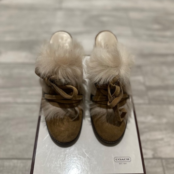 COACH KRISTY FUR BOOT MULE SZ 6 - Picture 2 of 5